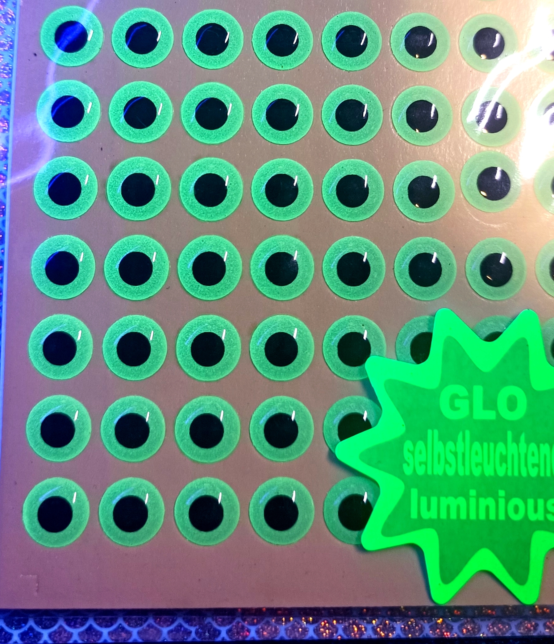 SAMOLEPÍCÍ 3D OČI FLUO 6MM-120KS