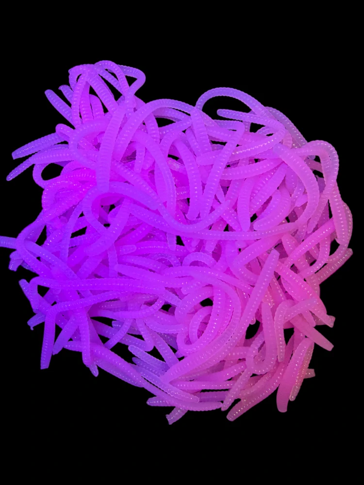 RYVALURES - TROUT WORM 2,8" (7cm) FLUO BUBBLE GUM 50KS