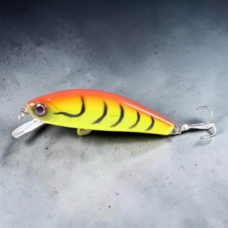 Wobler Minnow na pstruhy a okouny – 5,5cm / 6,6g, Col.008